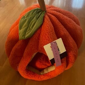 Cozy Pet Pumpkin Sherpa Pet Bed